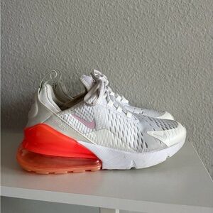 NIKE AIR MAX 270 WHITE/BRIGHT MANGO - Size 4Y
